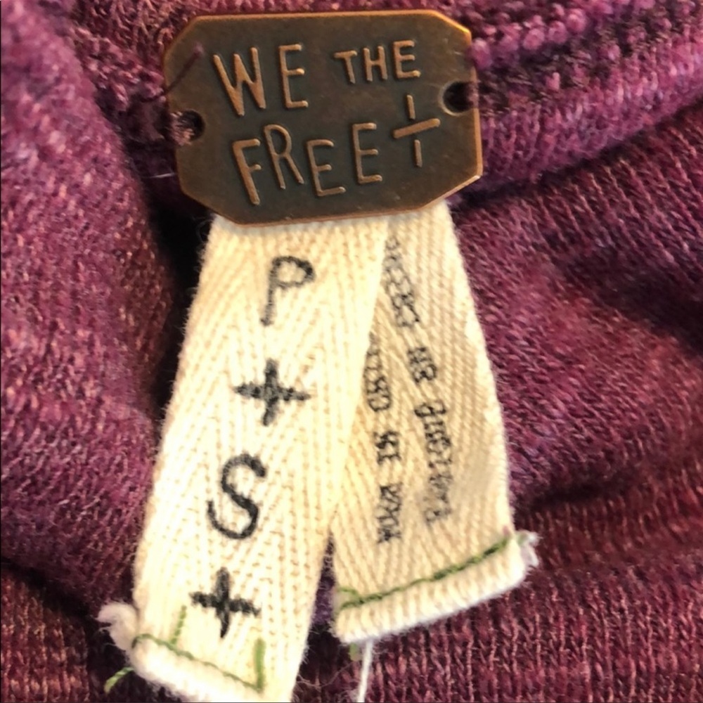 Free People split back turtleneck in Plum - size small - Picture 9 of 9